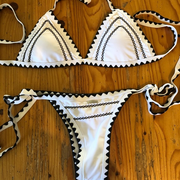 Maya Bikini - Picture 2 of 3